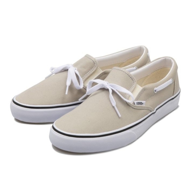 【おすすめのレディーススニーカー】19.VANSの「COMFORT LACEY」