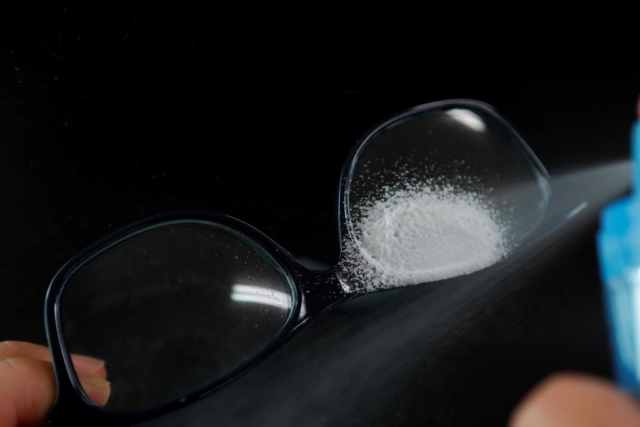 メガネの曇り止めのタイプ⑤ 液垂れしにくい!「ムースタイプ」の曇り止め