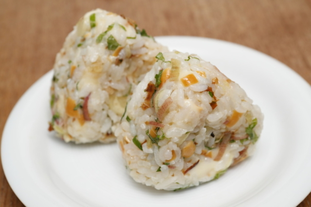 スモークチーズのおすすめアレンジレシピ:おにぎり