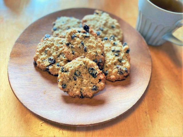 オートミールのおいしいレシピ⑤ チョコチップ&レーズン入りオートミールクッキー