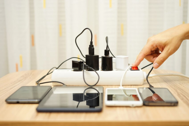 USB充電器おすすめ9選! 充電環境をもっと便利に!