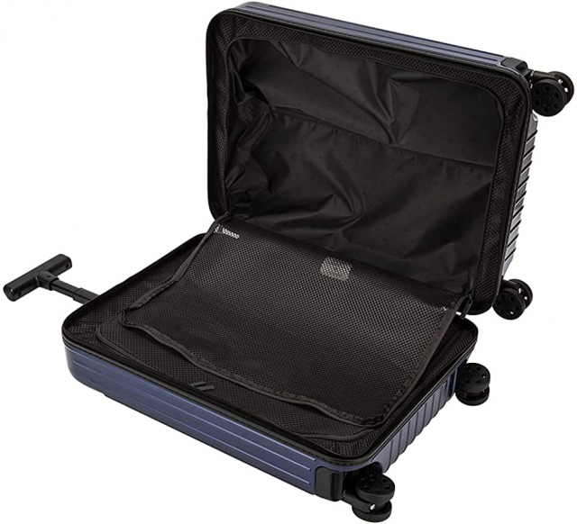 3.【RIMOWA】エッセンシャルライト キャビンS 31L