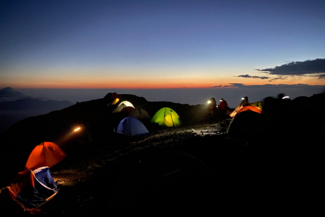 登山に最適な「ヘッドランプ」10選。これで早朝の出発やテント泊も安心!もしもの時の防災グッズにも。