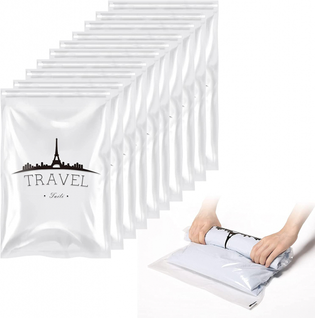 おすすめの圧縮袋⑤丁度良いサイズ感と持ち運びに便利な防水性と密封性「CLEVHOM/圧縮袋 衣類圧縮袋(10枚入り)」